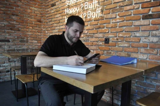Sosyal Medyada Borç Hikayesiyle Fenomen Oldu