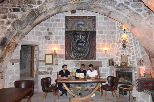 Mimar Sinan’ın doğduğu köyde halıya işlenen resmi büyük beğeni topluyor
