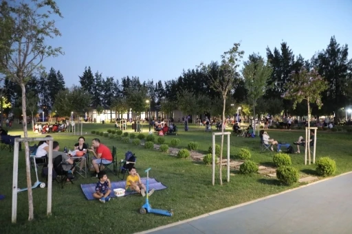 Mimar Sinan ve Tekstil Parkları Aydınlıların uğrak noktası olmaya devam ediyor
