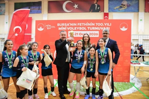 Mini Voleybol Turnuvası&rsquo;nda &ouml;d&uuml;ller sahiplerini buldu
