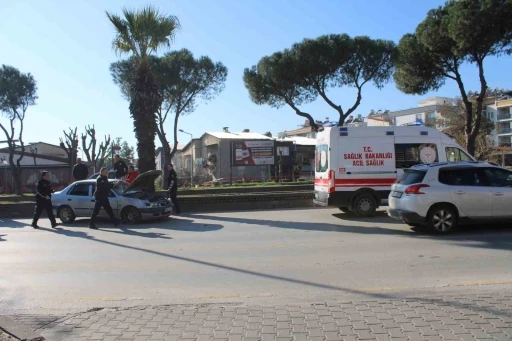 Minib&uuml;s ile otomobil &ccedil;arpıştı: 1 yaralı
