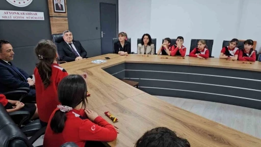 Minik kalemlerden büyük şiirler
