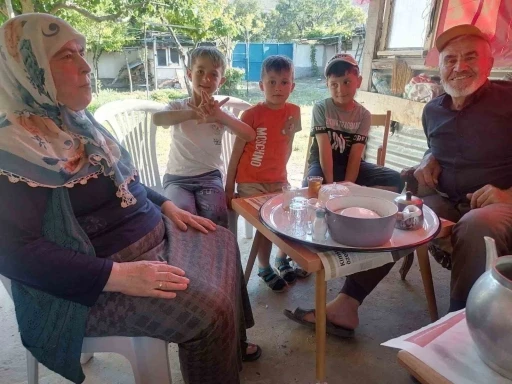 Minik kalplerden vefa dolu ziyaret
