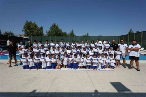 Minik kulaçlar ikinci dönemi tamamladı
