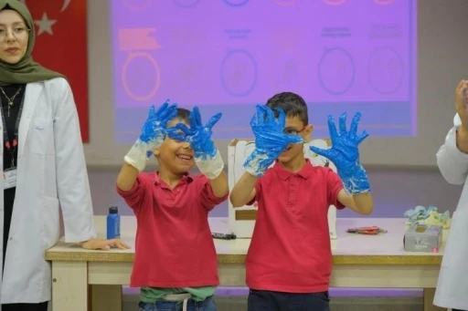 Minik &ouml;ğrencilere bireysel hijyen eğitimi
