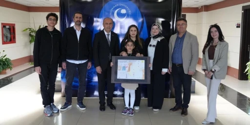 Minik ressamdan b&uuml;y&uuml;k başarı
