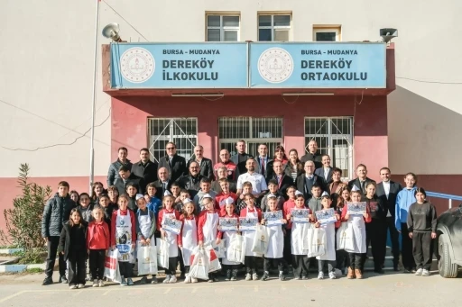 Minik Şeflerle Zeytinli Tarifler&rsquo;in ilk durağı Derek&ouml;y İlk&ouml;ğretim Okulu oldu
