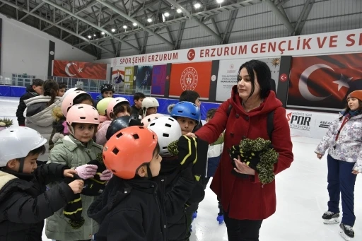 Minik y&uuml;reklere &lsquo;HİS&rsquo;ten  bere desteği
