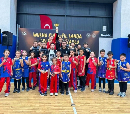 Minikler 3 yıl üst üste İstanbul şampiyonu oldu
