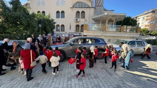 Minikler Togg&rsquo;la tanıştı, yerli &uuml;retimi &ouml;ğrendi
