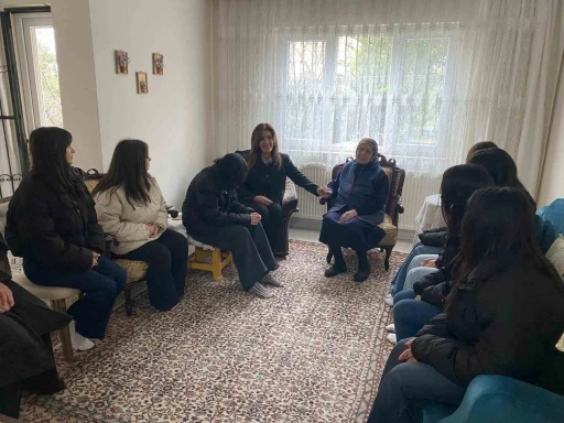 Miniklerden b&uuml;y&uuml;klere bayramda en anlamlı hediye
