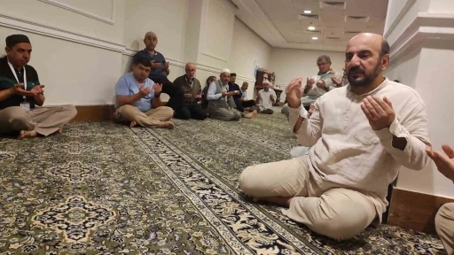 Mira&ccedil; kandilini kutsal topraklarda idrak ettiler
