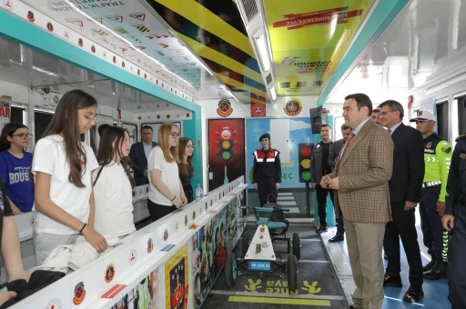 Mobil Trafik Eğitim Tırı Kütahya’da
