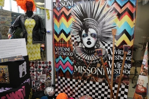 Moda Akademisi’nde &quot;Vitrin Bir Sahne&quot; sergisi açıldı
