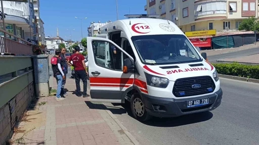 Motosiklet ile otomobil &ccedil;arpıştı: 2 yaralı
