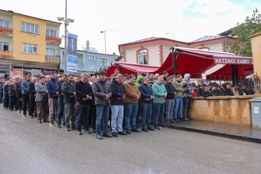 Motosiklet kazasında hayatını kaybeden gen&ccedil; son yolculuğuna uğurlandı
