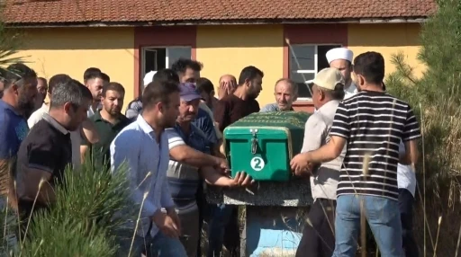 Motosiklet kazasında &ouml;len Mustafa Ert&uuml;rk dualarla son yolculuğuna uğurlandı
