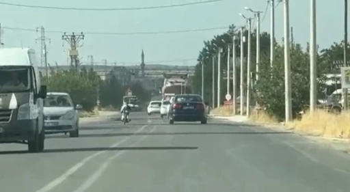 Motosiklet sürücüsü ölüme davetiye çıkarttı
