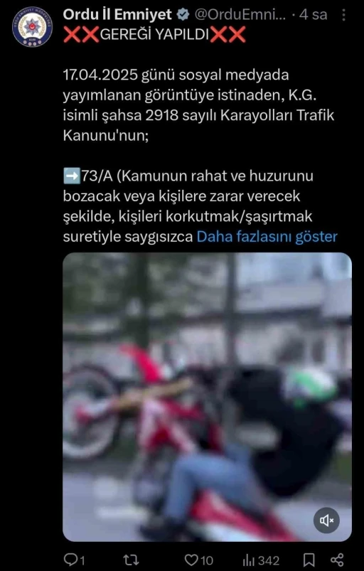 Motosikleti ile trafiği tehlikeye düşüren sürücünün ehliyetine el konuldu
