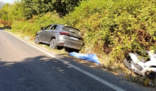 Motosikletle gezmeye gelen karı-koca kazada hayatını kaybetti
