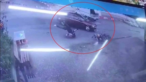 Motosikletlinin &ouml;l&uuml;mden d&ouml;nd&uuml;ğ&uuml; kaza kamerada
