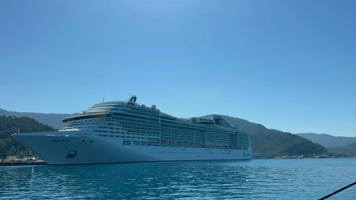 MSC Divina Marmaris Limanı'na Demir Attı