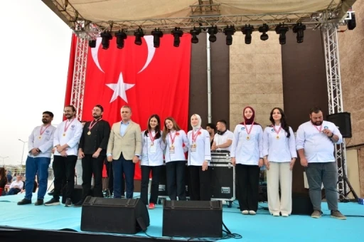 MT&Uuml;&rsquo;de T&uuml;rk mutfağının kuşakları buluşturan lezzetleri yarıştı
