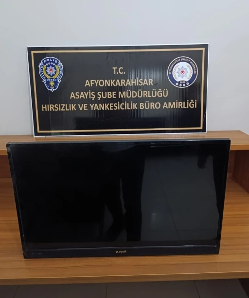 Muayene için gittiği hastanede televizyon çaldı

