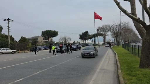 Mudanya&rsquo;da polis ekipleri g&ouml;z a&ccedil;tırmıyor
