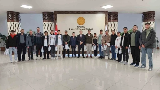 M&uuml;d&uuml;r Yılmaz, Bitlisli &ouml;ğrencileri ağırladı

