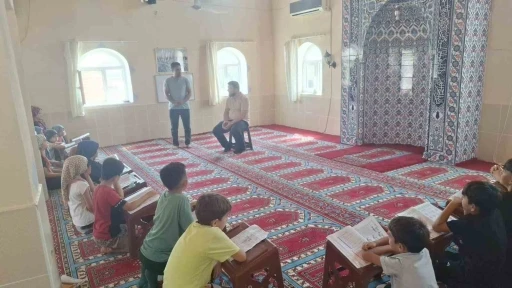 M&uuml;ft&uuml; G&uuml;venir &ouml;ğrencilerle buluştu
