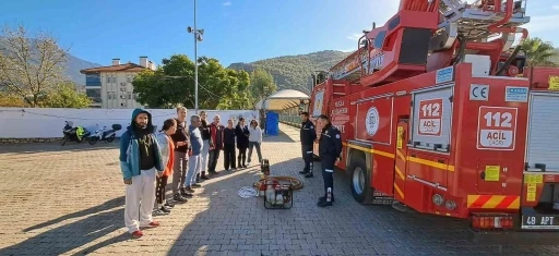 Muğla B&uuml;y&uuml;kşehir Belediyesi g&ouml;n&uuml;ll&uuml; itfaiyeciler yetiştiriyor
