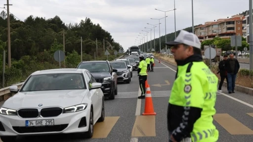 MUĞLA&rsquo;DA 9 G&Uuml;NL&Uuml;K BAYRAM MESAİSİNDE 37 BİN ARA&Ccedil; KONTROL EDİLDİ