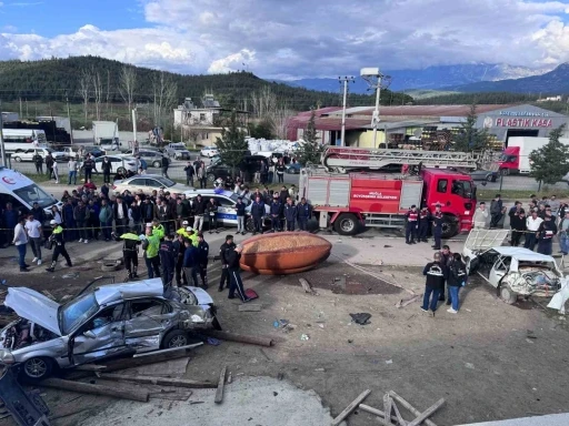 Seydikemer'de Bayramın İlk Gününde Feci Kaza
