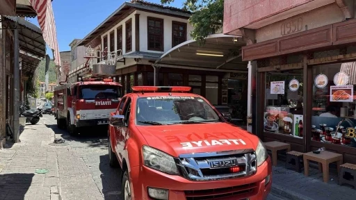Menteşe'de İşletme Bacasında Yangın