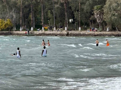 MUĞLA&rsquo;DA DENİZ SEZONU ERKEN A&Ccedil;ILDI
