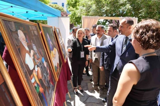 Muğla&rsquo;da el emeği g&ouml;z nuru eserler g&ouml;r&uuml;c&uuml;ye &ccedil;ıktı

