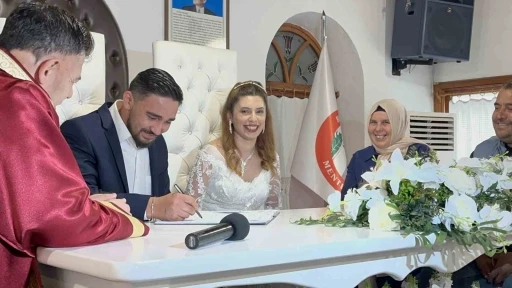 Muğla’da evlilik tarihini özel kılmak isteyen çiftler ’11.11’ i seçti
