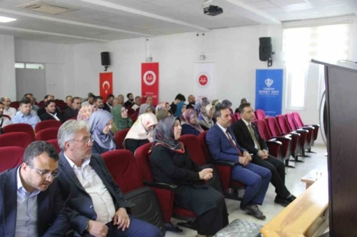 Muğla&rsquo;da gen&ccedil;lik hizmetleri masaya yatırıldı