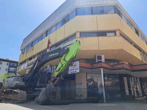 İşhanının  yıkımı için geri sayım başladı