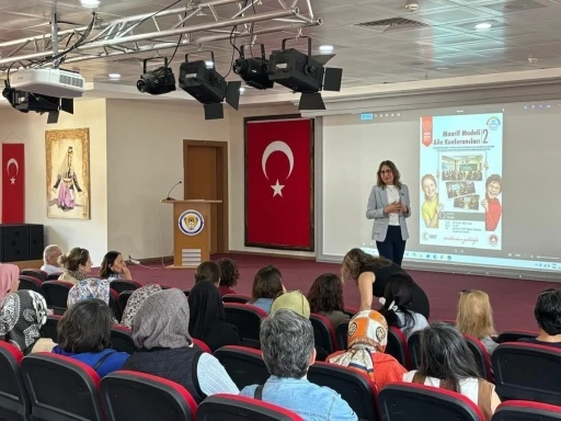 Muğla&rsquo;da "Maarif Modeli Aile Konferansları" devam ediyor

