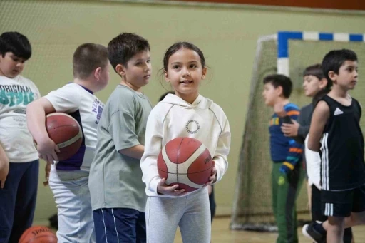 MUĞLA&rsquo;DA SPORUN KALBİ GSB TESİSLERİNDE ATIYOR