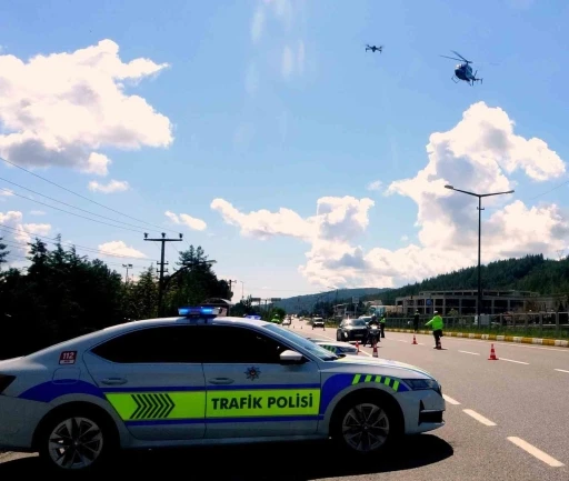 TRAFİK EKİPLERİ DENETİMLERİNE DEVAM EDİYOR