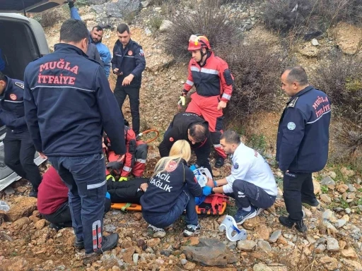 Muğla’da yolcu minibüsü devrildi: 13 yaralı
