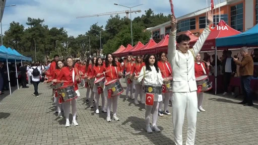 Muğla&rsquo;daki 19 Mayıs coşkusu salonlara sığmadı