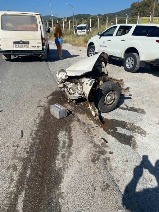 Yatağan'da Kafa Kafaya Çarpışma
