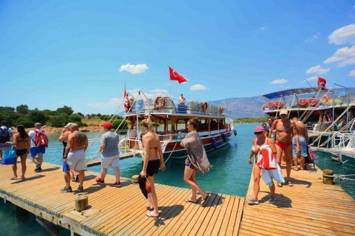 MART AYINDA MUĞLA'YA 35 BİN 342 YABANCI TURİST GELDİ
