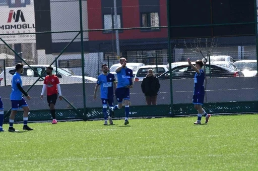 Muhsin Karataş attığı gol&uuml; doğacak kızına armağan etti
