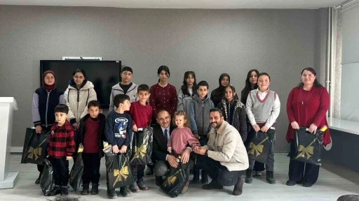 Muradiye&rsquo;de 2. kitap okuma yarışması &ouml;d&uuml;l t&ouml;reni d&uuml;zenlendi
