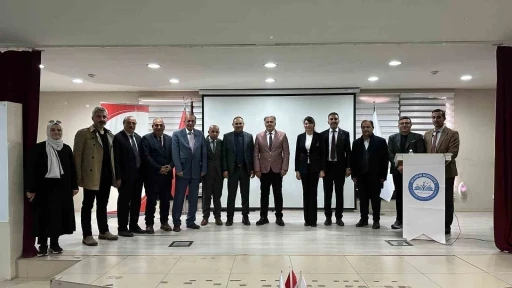 Muradiye&rsquo;de "Eğitim Y&ouml;netiminde Liderlik, Vizyon ve Y&ouml;netim Semineri" d&uuml;zenlendi

